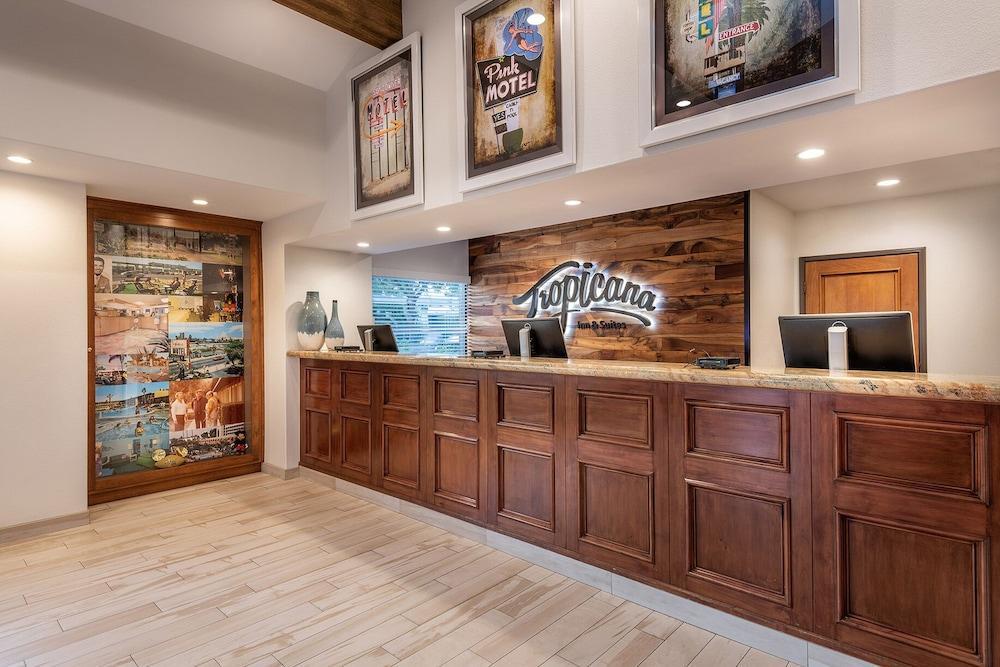 Tropicana Inn & Suites Anaheim Bagian luar foto