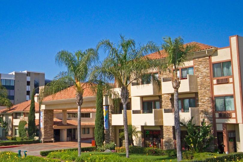 Tropicana Inn & Suites Anaheim Bagian luar foto