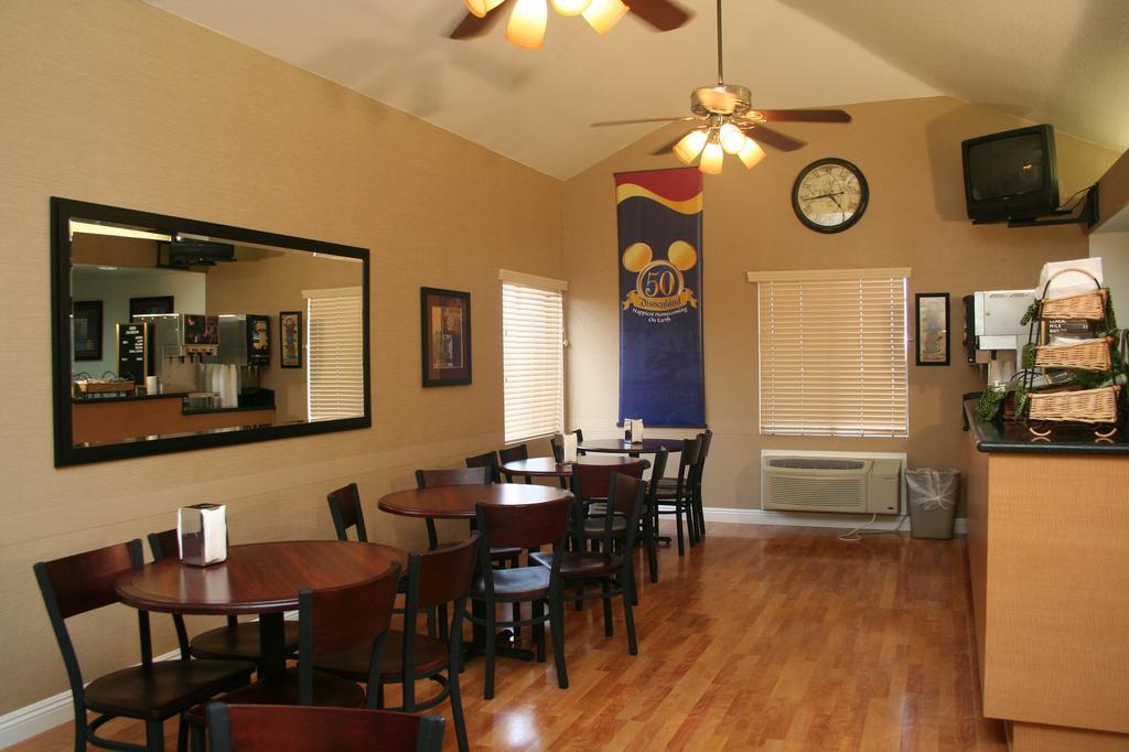 Tropicana Inn & Suites Anaheim Restoran foto